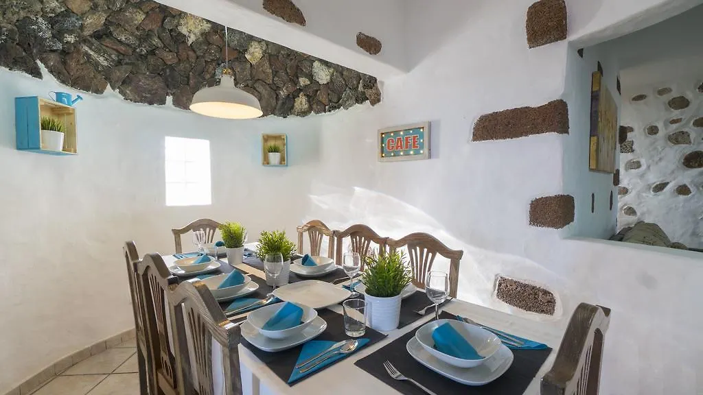 Holiday home Villa With Amazing Views, Jacuzzi And Private Pool San Bartolome