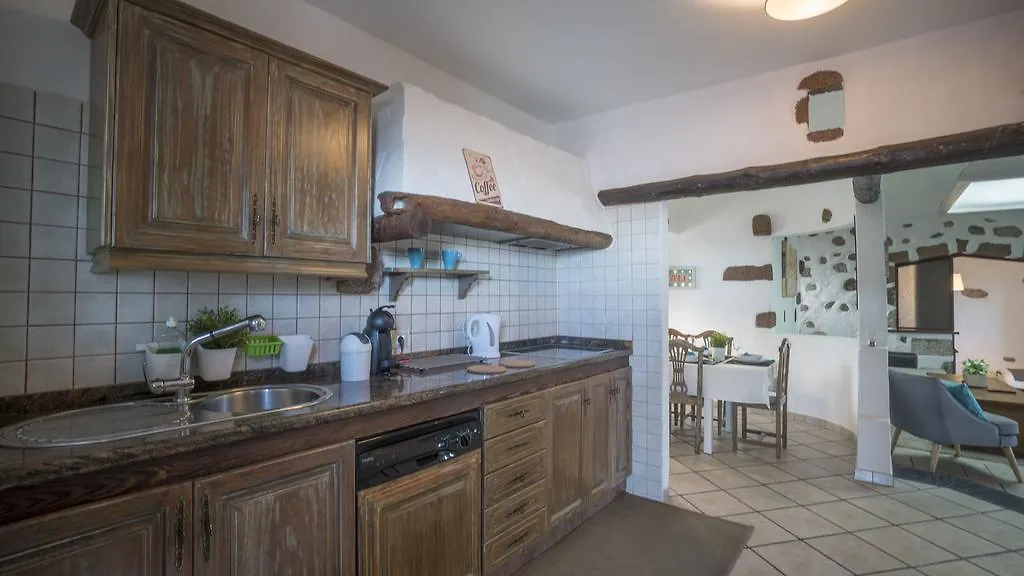 Villa With Amazing Views, Jacuzzi And Private Pool San Bartolome  San Bartolome (Las Palmas)