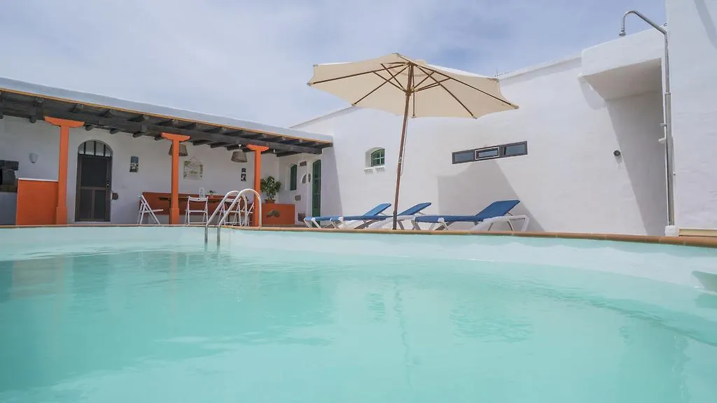 Villa With Amazing Views, Jacuzzi And Private Pool San Bartolome  San Bartolome (Las Palmas)